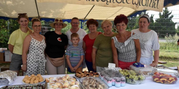 Wakacyjny Piknik w Gminie Kąkolewnica zgromadził tłumy.