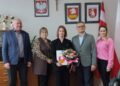 Nowa kadencja dyrektor Urszuli Jastrzębskiej w Paszkach Dużych. foto. Gmina Radzyń Podlaski
