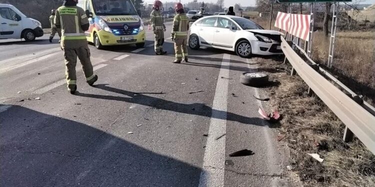 Groźne zderzenie na DK 19 w Radzyniu Podlaskim – jedna osoba poszkodowana