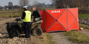 Tragiczny wypadek na quadzie w Klębowie. 52-latek zginął na miejscu