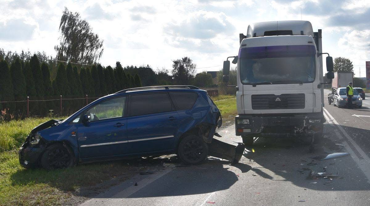 Wypadek drogowy na ulicy Kockiej w Radzyniu Podlaskim – pięć osób trafiło do szpitala